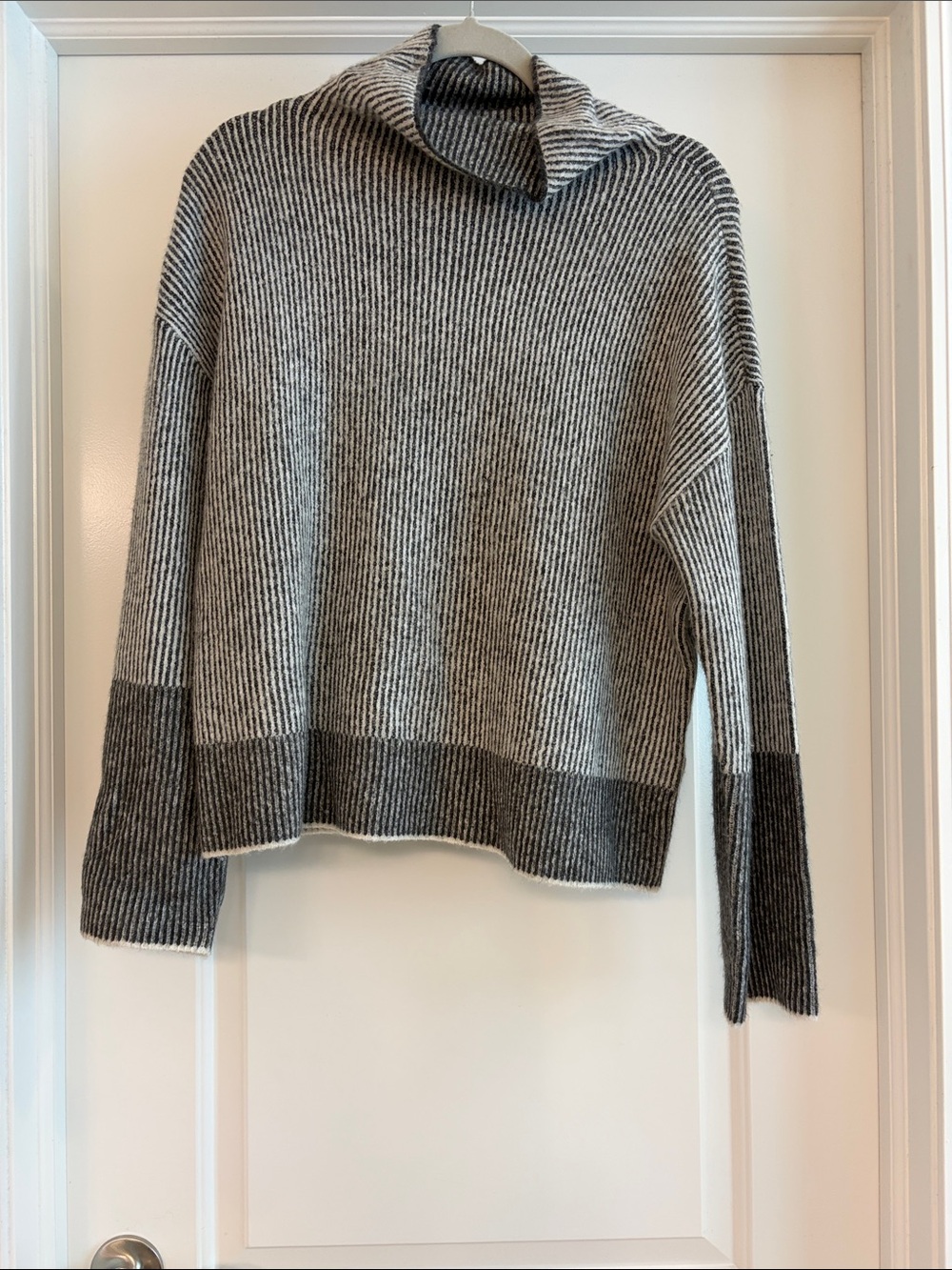 Calvin Klein - super soft Cozy Grey Ribbed Funnel Neck Sweater